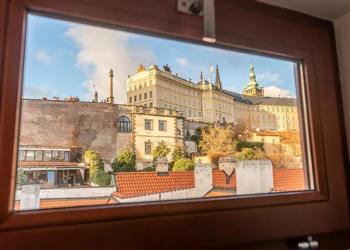 Apartmanhotel Primavera - Castle View 4*