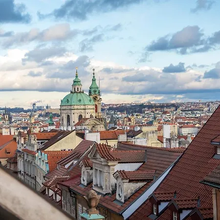 Primavera - Castle View 公寓式酒店 4*