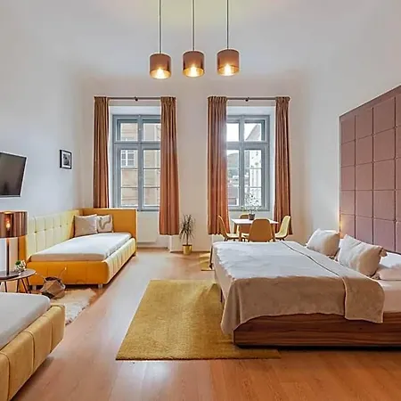 Aparthotel Primavera - Castle View 4*