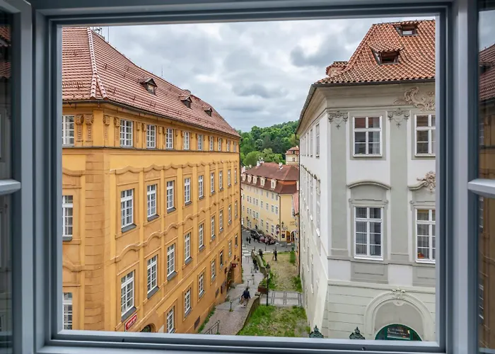 Primavera - Castle View 4* Praha