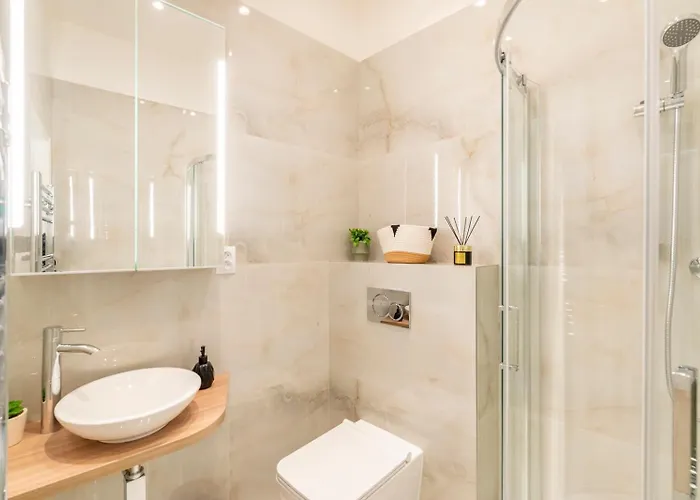 Primavera - Castle View 4*