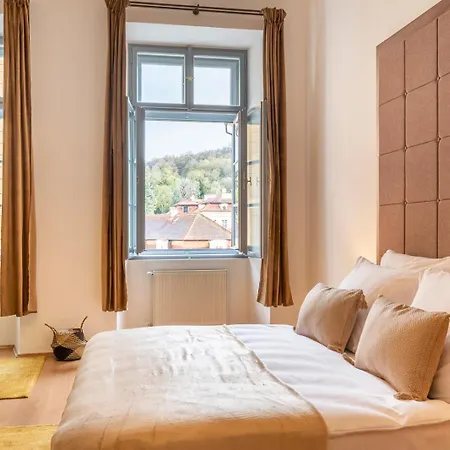 Apartahotel Primavera - Castle View 4*